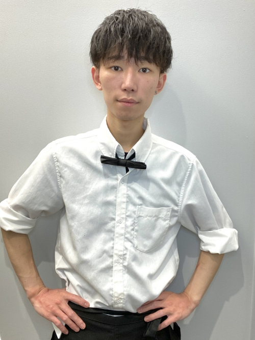 太田　航大